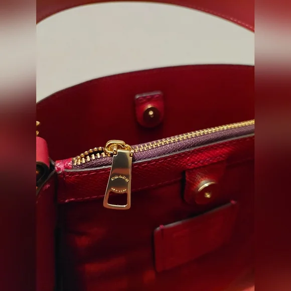 Coach New York Red Leather Floral Tower Crossbody Handbag No K2179-C7975 - Picture 8 of 10